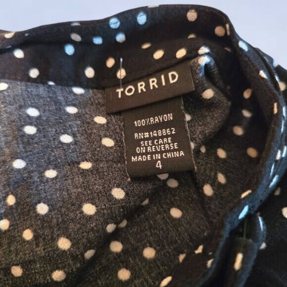 Torrid Black and White Polka Dot Blouse - Size 4X - Picture 5 of 7
